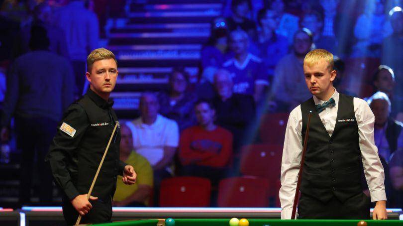 家庭团聚的 家庭团聚的